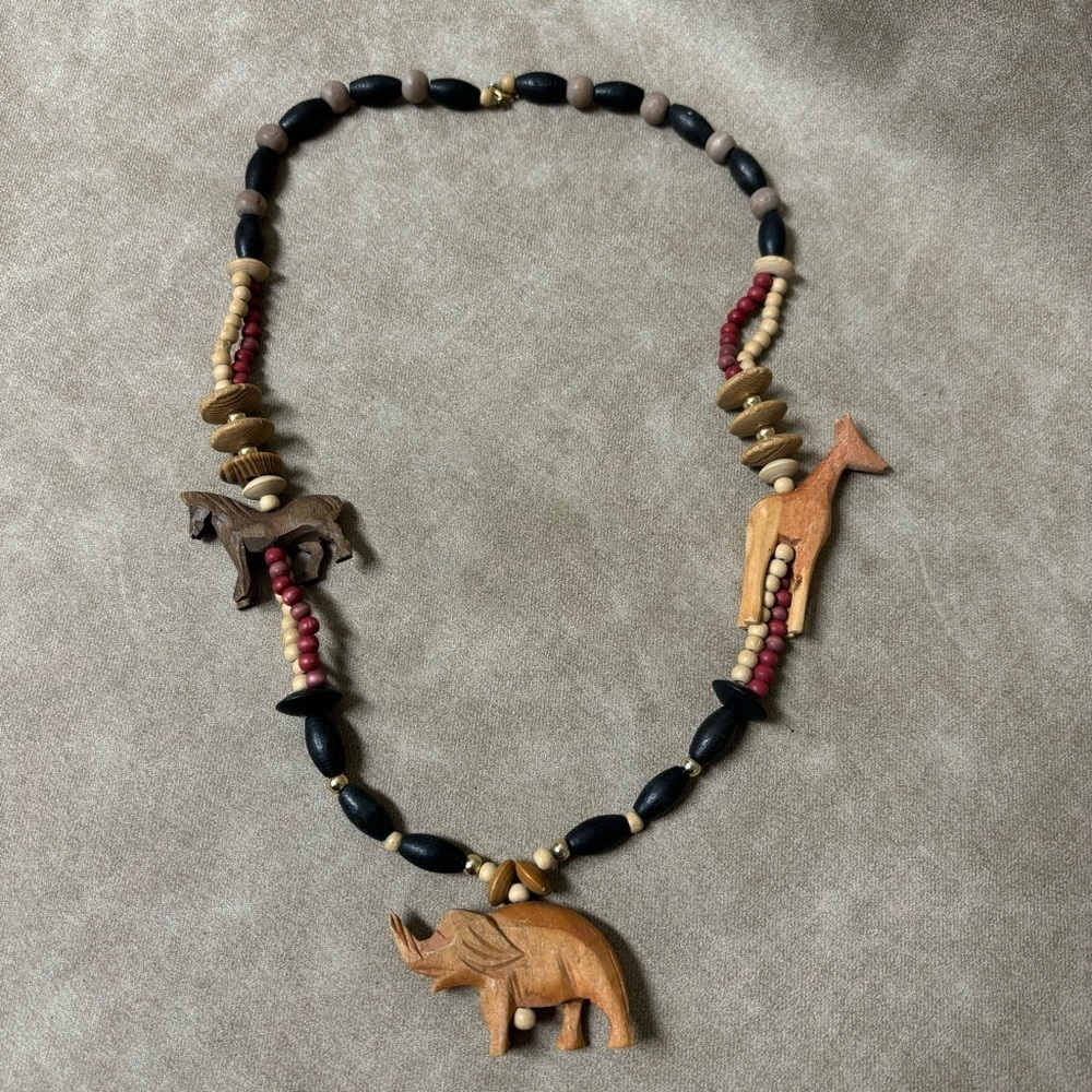 Tribal Carved Wood Elephant Zebra Giraffe Bead Necklace African Safari